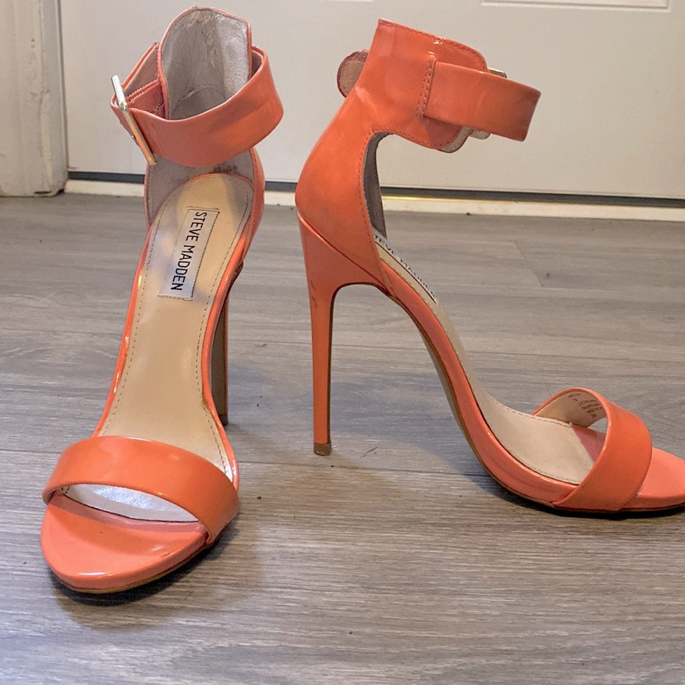 Steve Madden coral pink single sole ankle strap heels